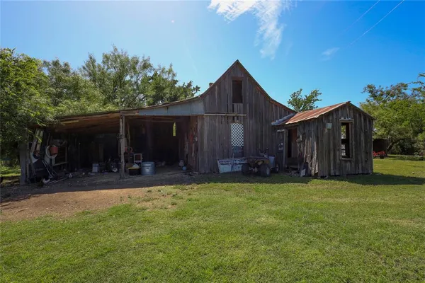 $595,000 | 55 County Road West, Comanche, TX 76442