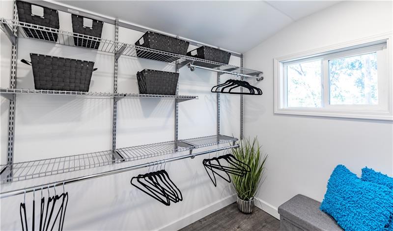 6075 Valencia Road Valencia, PA 16059 - Photo 11 of 22 Gallery Image 11