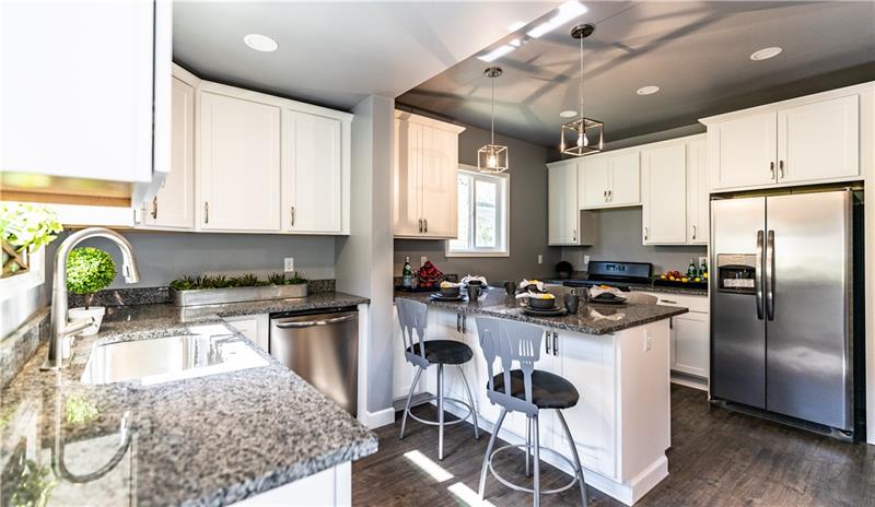 6075 Valencia Road Valencia, PA 16059 - Photo 3 of 22 Gallery Image 3