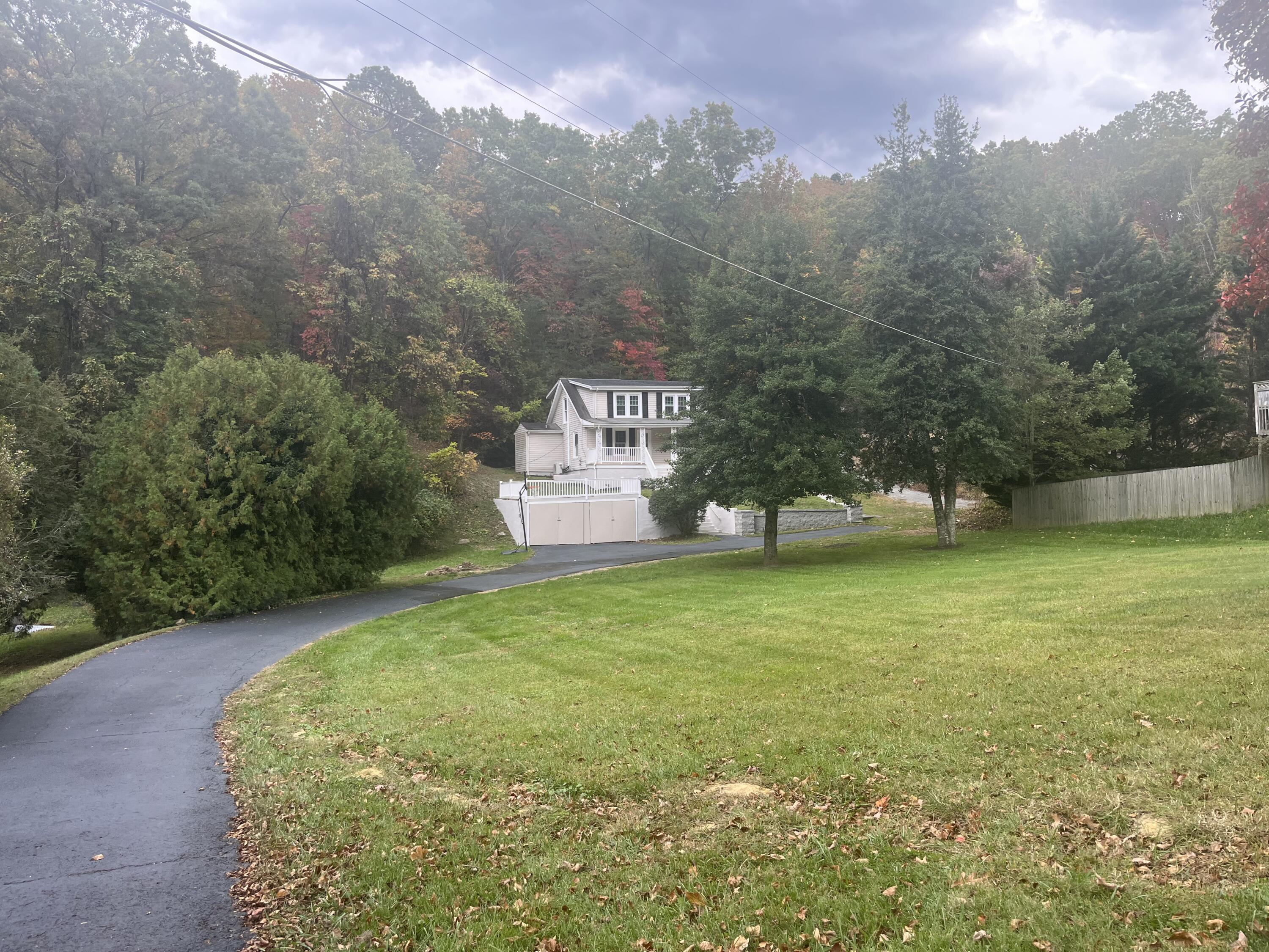 3776 Buck Mountain Road Roanoke, VA 24018 - Photo 3 of 19 IMG_1645