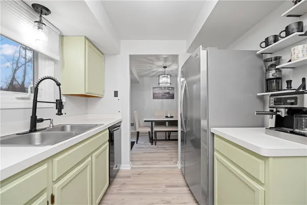 $159,900 | 71 Old Pine Lane, Greece, NY 14615