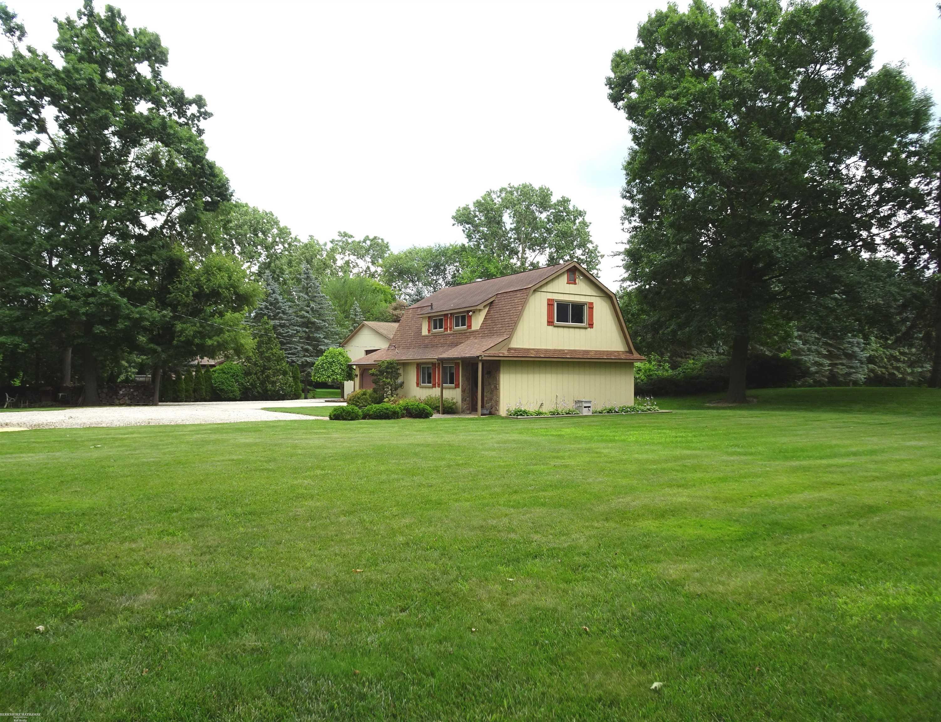 11860 Ebeling Road Romeo, MI 48065 - Photo 5 of 54 50116100-4.JPG