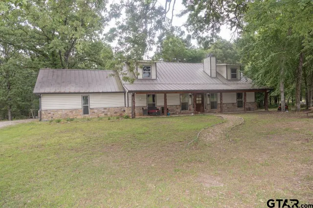 a view of a basketball court