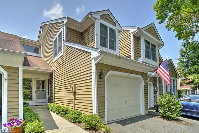 $3,500 | 21 Eton Court, Bedminster, NJ 07921