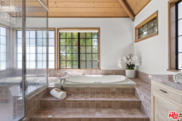 $3,475,000 | 10420 Kurt Street, Sylmar, CA 91342