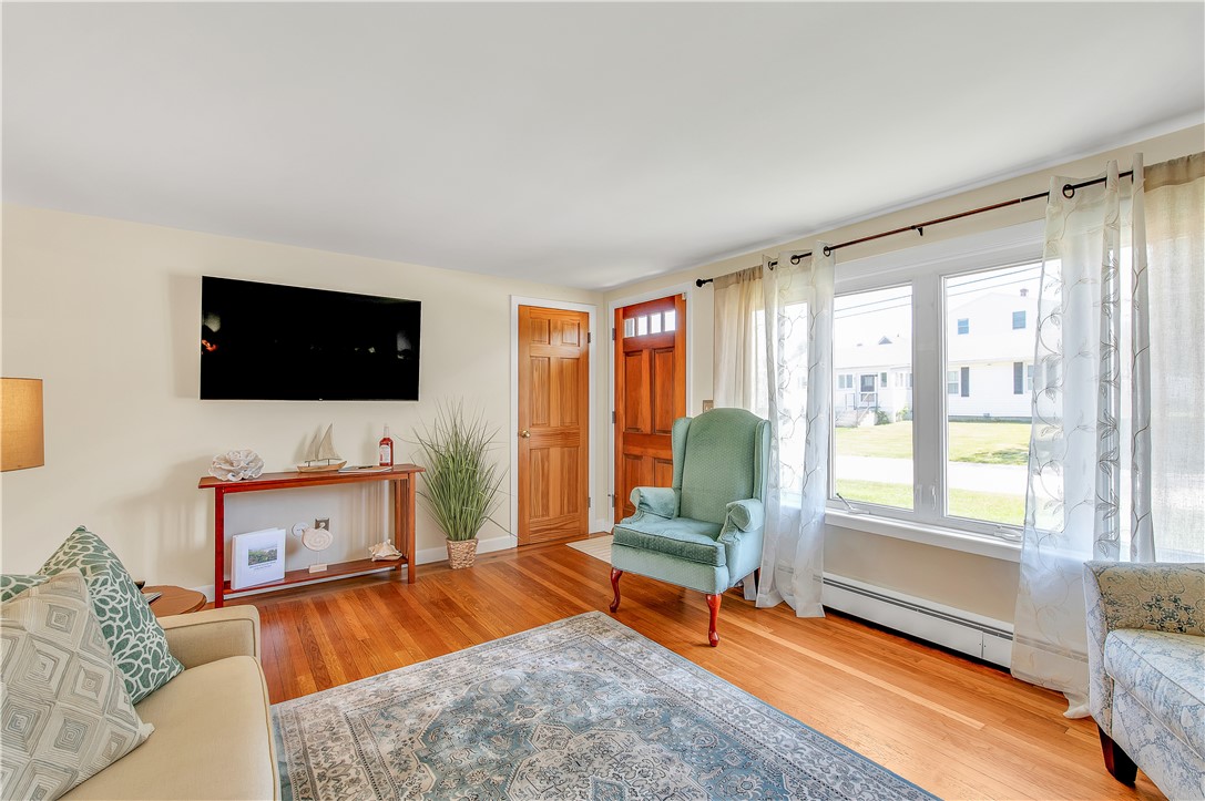85 Treasure Road Narragansett, RI 02882 - Photo 5 of 33