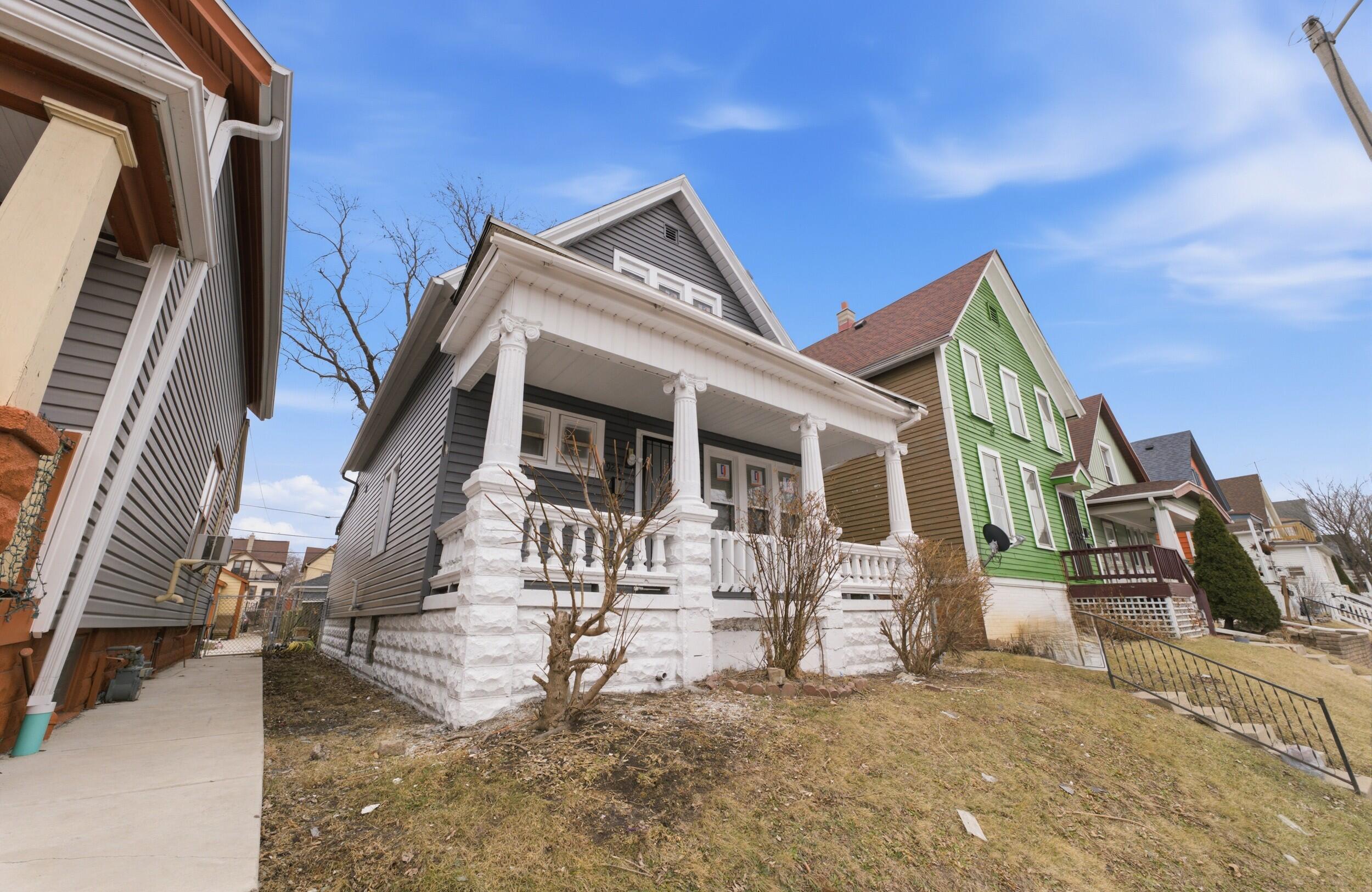 926 South 35th Street Milwaukee, WI 53215 - Photo 1 of 23 926 S 35th St