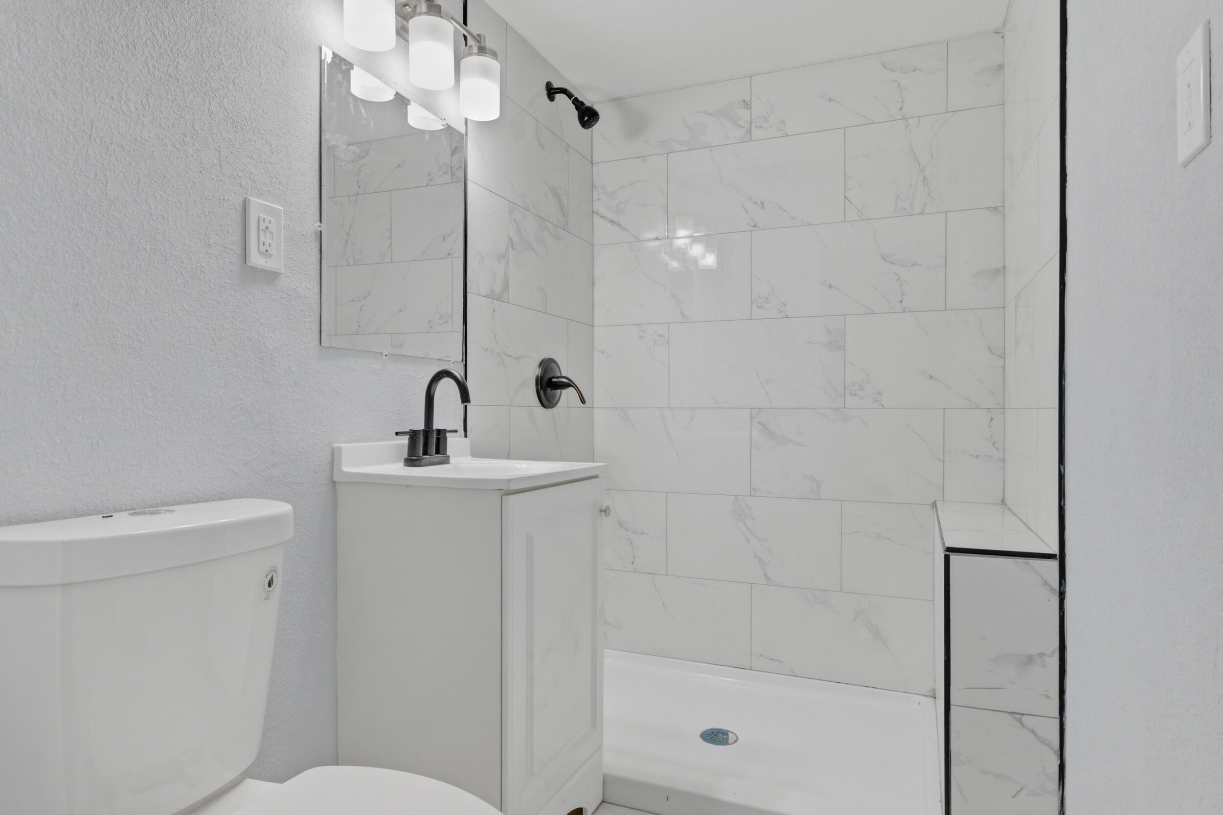 926 South 35th Street Milwaukee, WI 53215 - Photo 12 of 23 926 S 35th St
