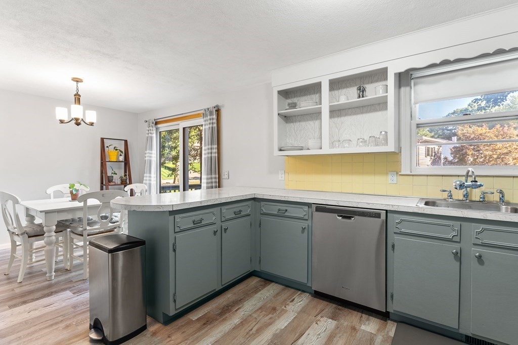17 William Road Billerica, MA 01821 - Photo 13 of 41 Gallery Image 13