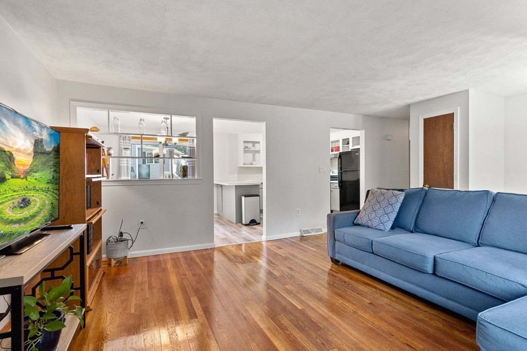 17 William Road Billerica, MA 01821 - Photo 15 of 41 Gallery Image 15