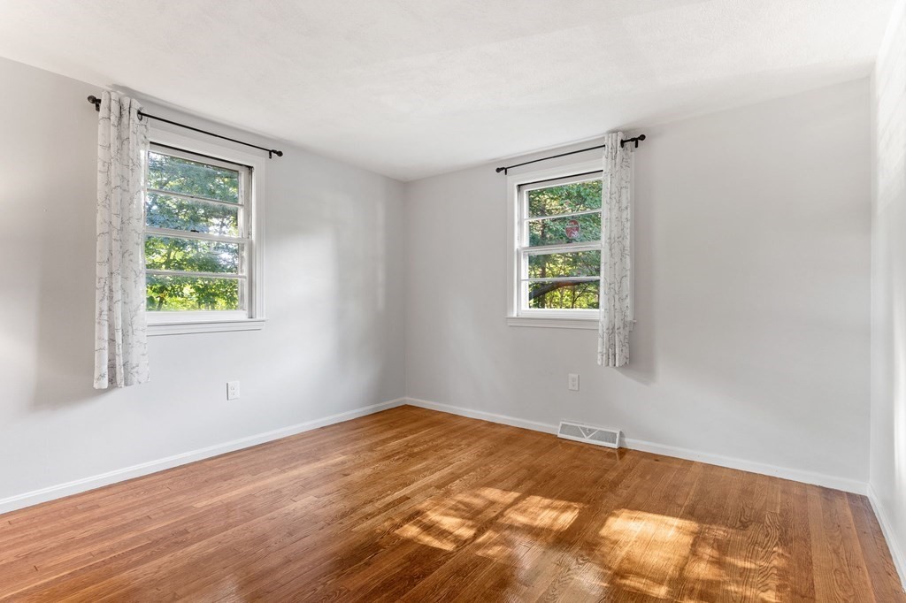 17 William Road Billerica, MA 01821 - Photo 27 of 41 Gallery Image 27