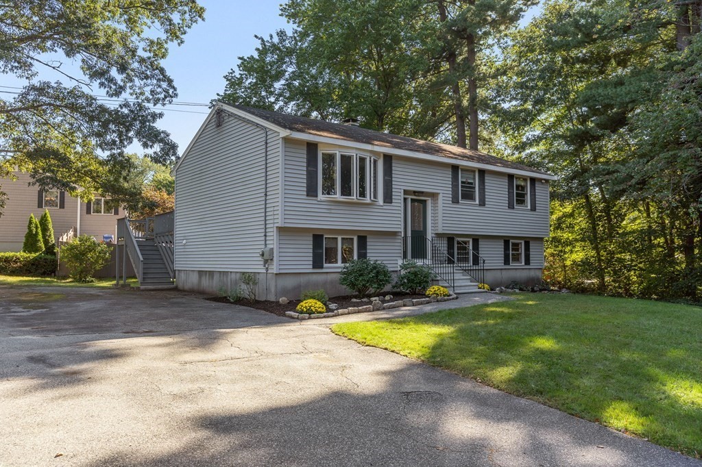 17 William Road Billerica, MA 01821 - Photo 5 of 41 Gallery Image 5