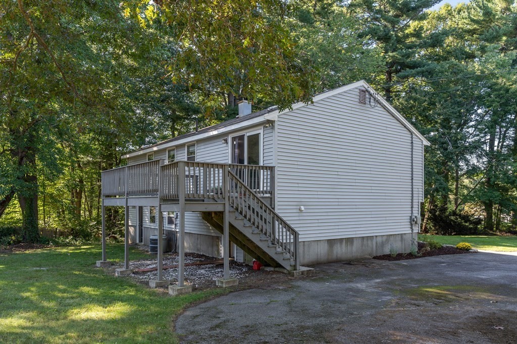 17 William Road Billerica, MA 01821 - Photo 7 of 41 Gallery Image 7