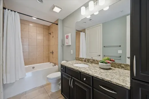 $395,000 | 2120 Kipling Street, Unit 304, Houston, TX 77098