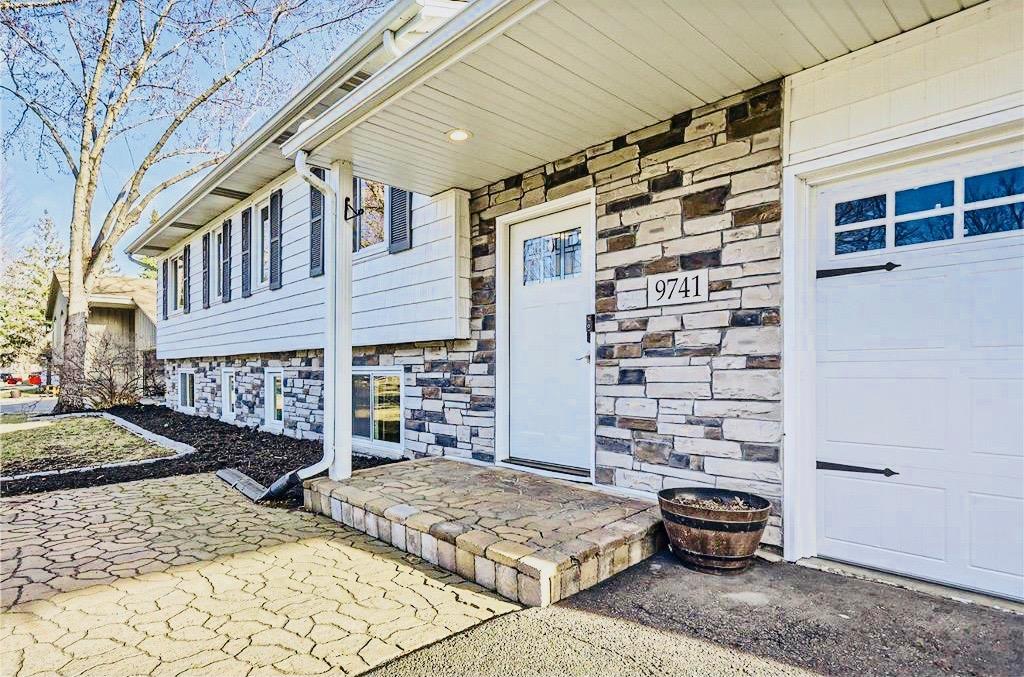 9741 102nd Place North Maple Grove, MN 55369 - Photo 5 of 58