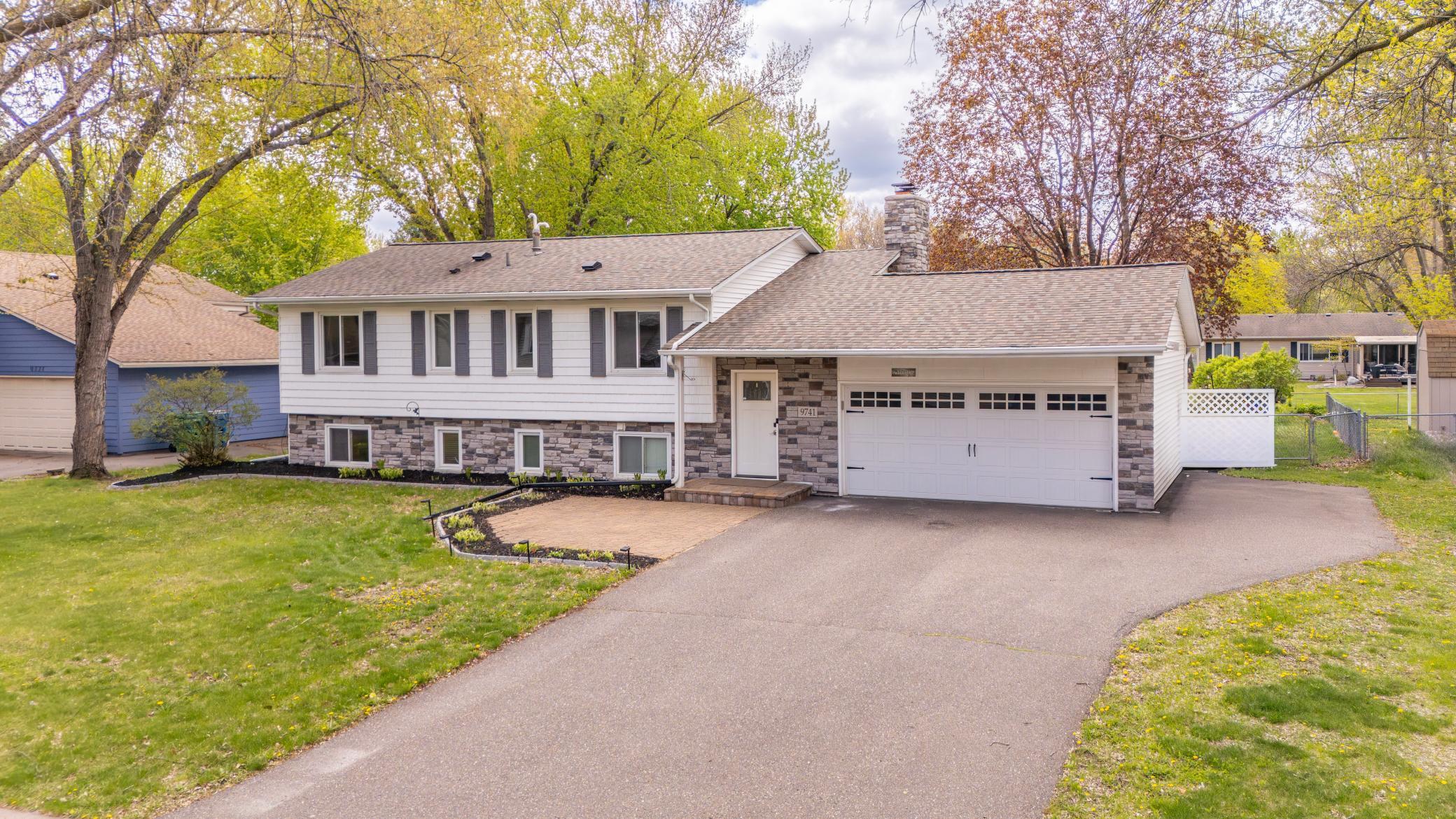 9741 102nd Place North Maple Grove, MN 55369 - Photo 6 of 58