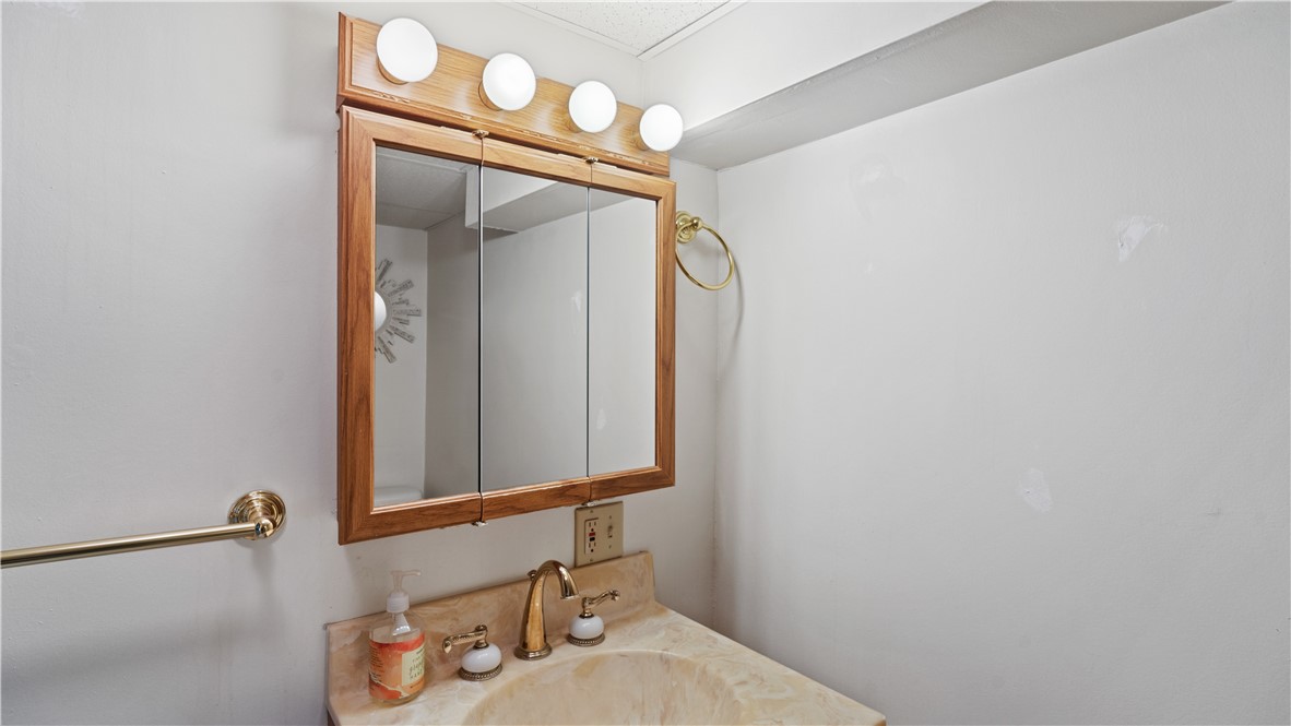 11 College Hill Road, Unit 4A Warwick, RI 02886 - Photo 23 of 50