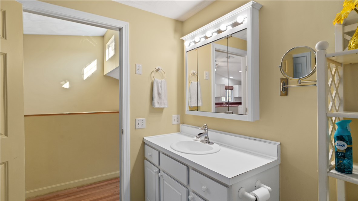 11 College Hill Road, Unit 4A Warwick, RI 02886 - Photo 31 of 50