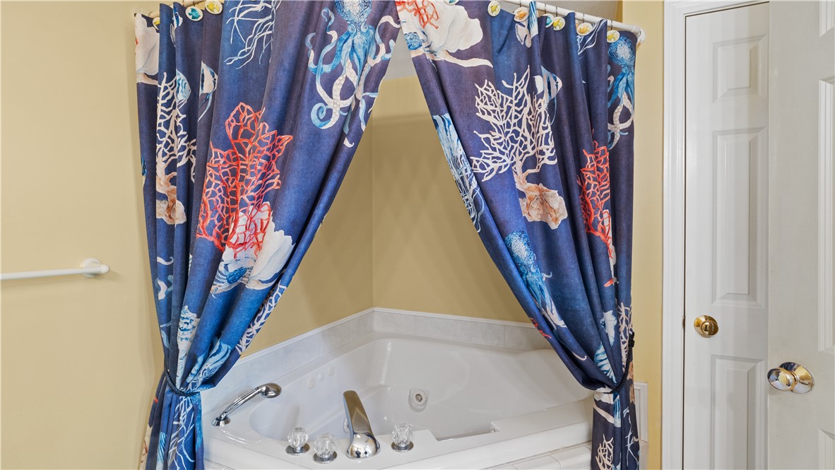 11 College Hill Road, Unit 4A Warwick, RI 02886 - Photo 32 of 50