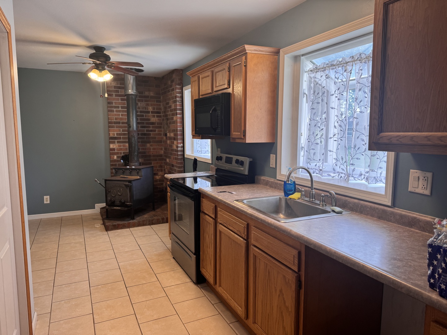 10486 Melms Road Genoa, IL 60135 - Photo 3 of 12 Gallery Image 3