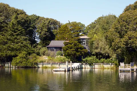 $7,150,000 | 10 Bluff Point Lane, Sag Harbor, NY 11963