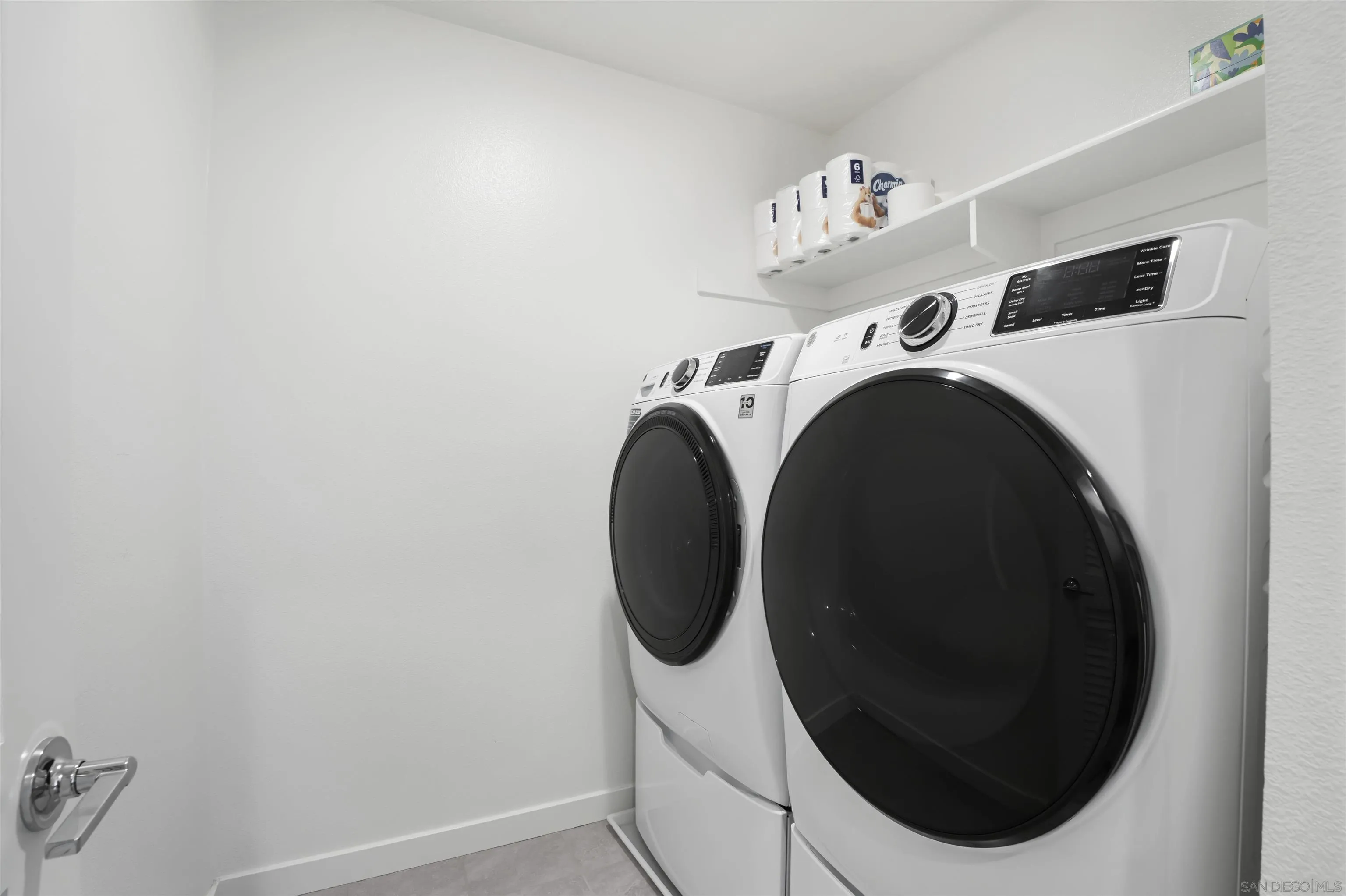 223 Foliage Place Fallbrook, CA 92028 - Photo 22 of 46 a utility room with dryer and washer