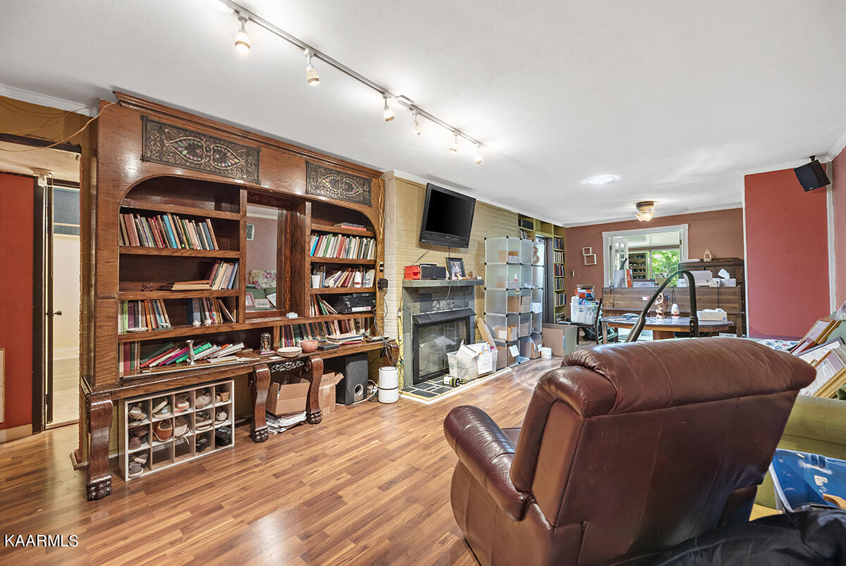 115 Dixie Lane Oak Ridge, TN 37830 - Photo 8 of 25 Living Room