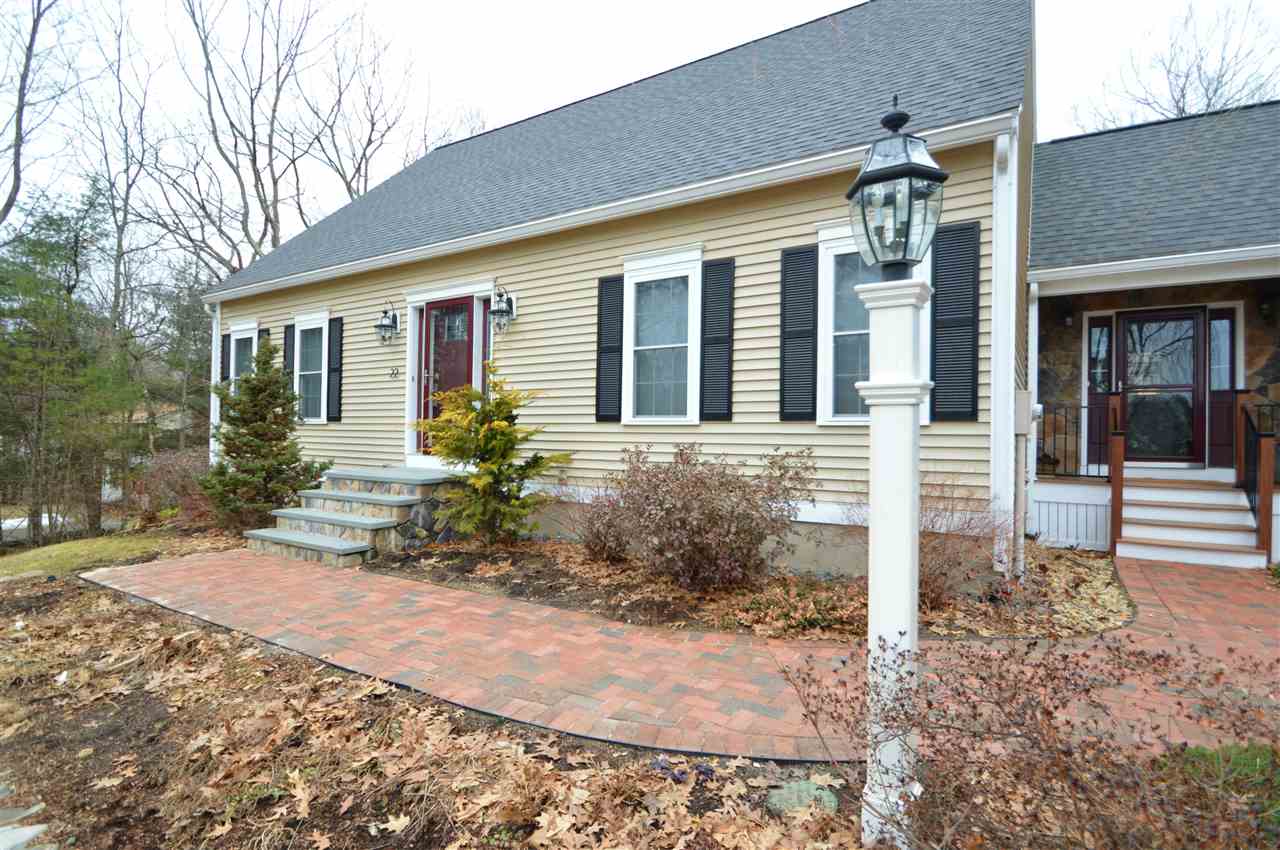 22 Norwood Road Salem, NH 03079 - Photo 4 of 40