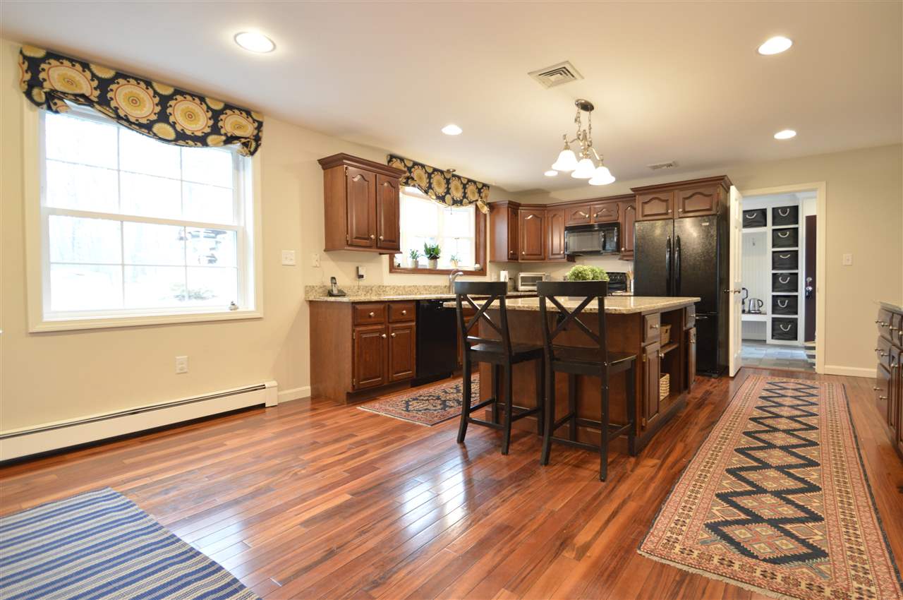 22 Norwood Road Salem, NH 03079 - Photo 10 of 40