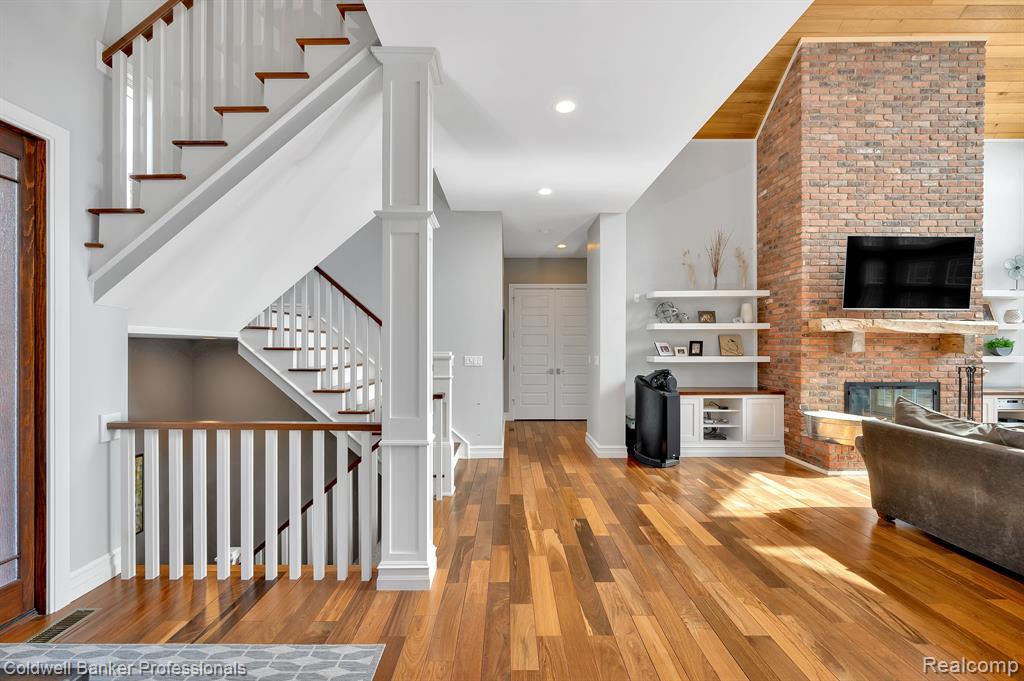 595 Army Road Leonard, MI 48367 - Photo 11 of 71 Gallery Image 11