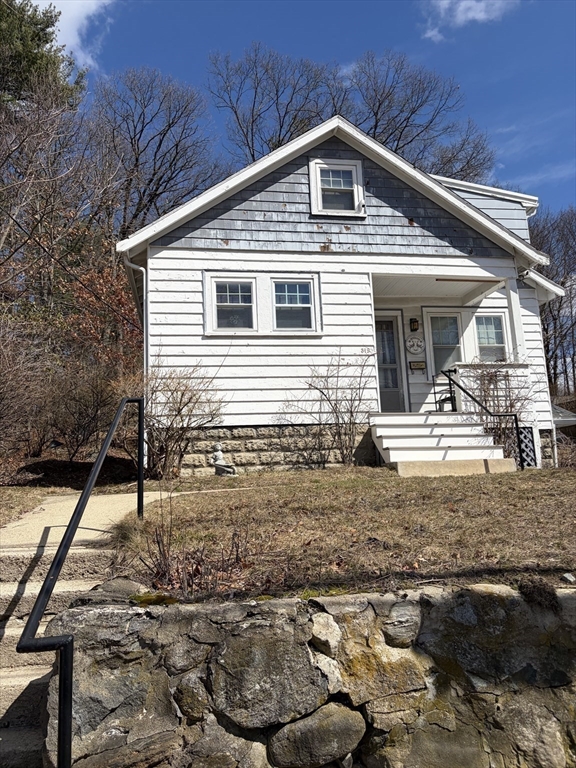 319 West Street Reading, MA 01867 - Photo 3 of 15
