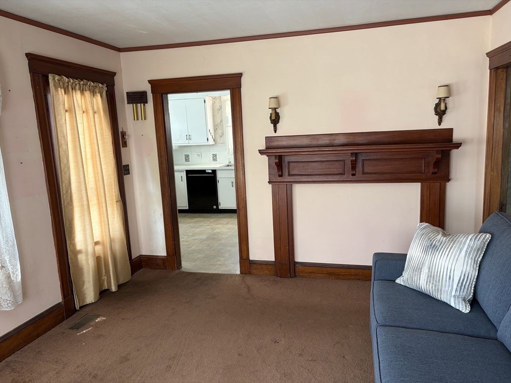319 West Street Reading, MA 01867 - Photo 9 of 15