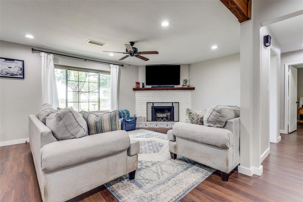 6482 County Road 321 Valley View, TX 76272 - Photo 7 of 40