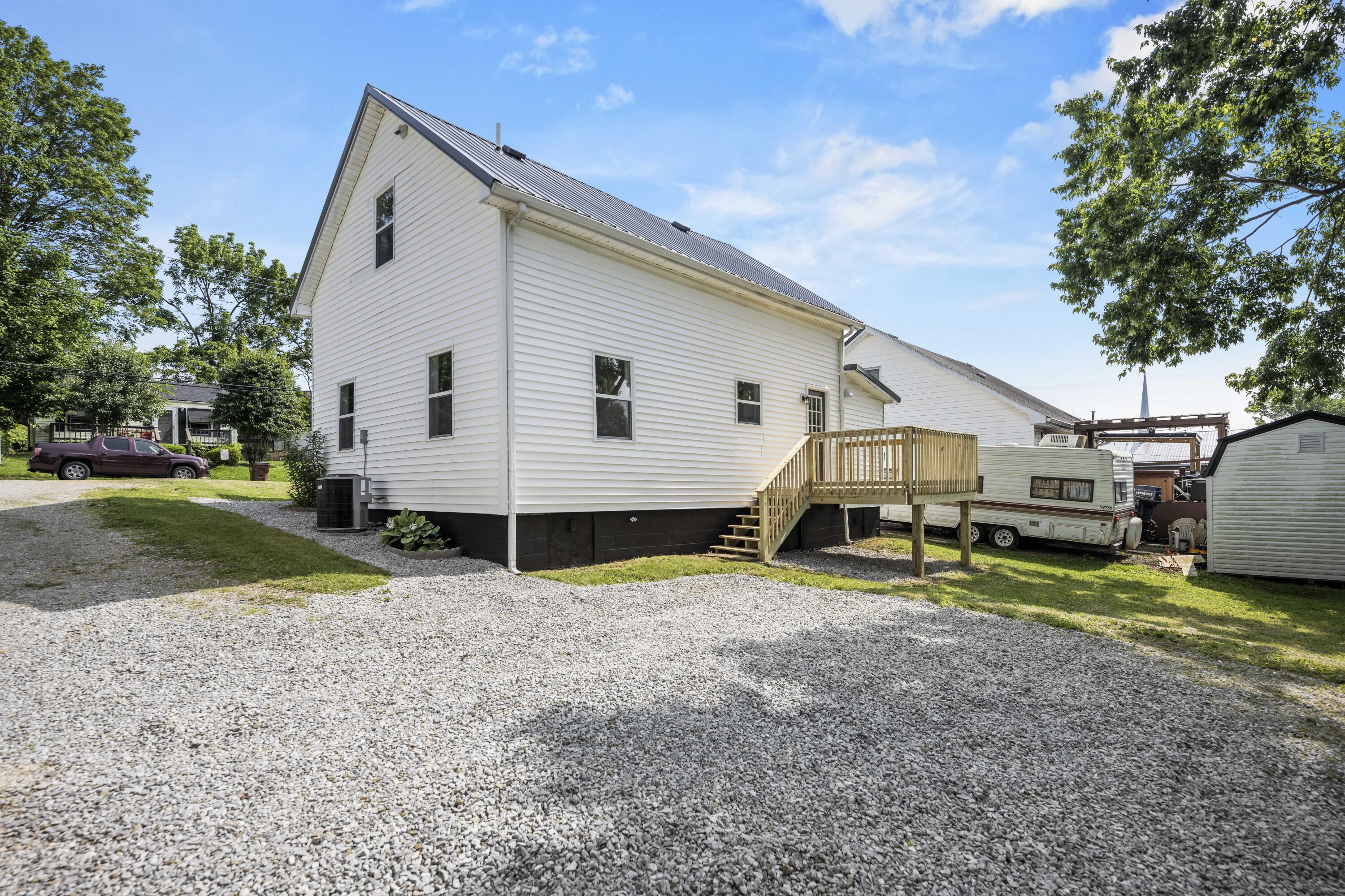 460 Spring Street Mount Sterling, KY 40353 - Photo 30 of 33 20250611-460-Spring-St-fh-028