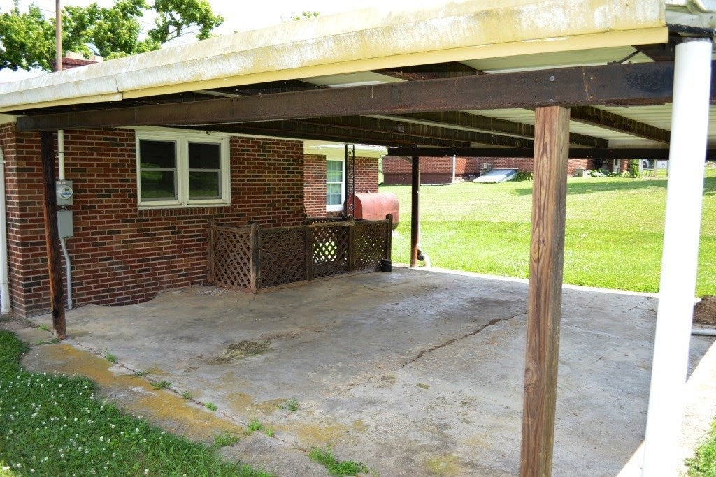 114 Adwolfe Road Marion, VA 24354 - Photo 22 of 24 Gallery Image 22