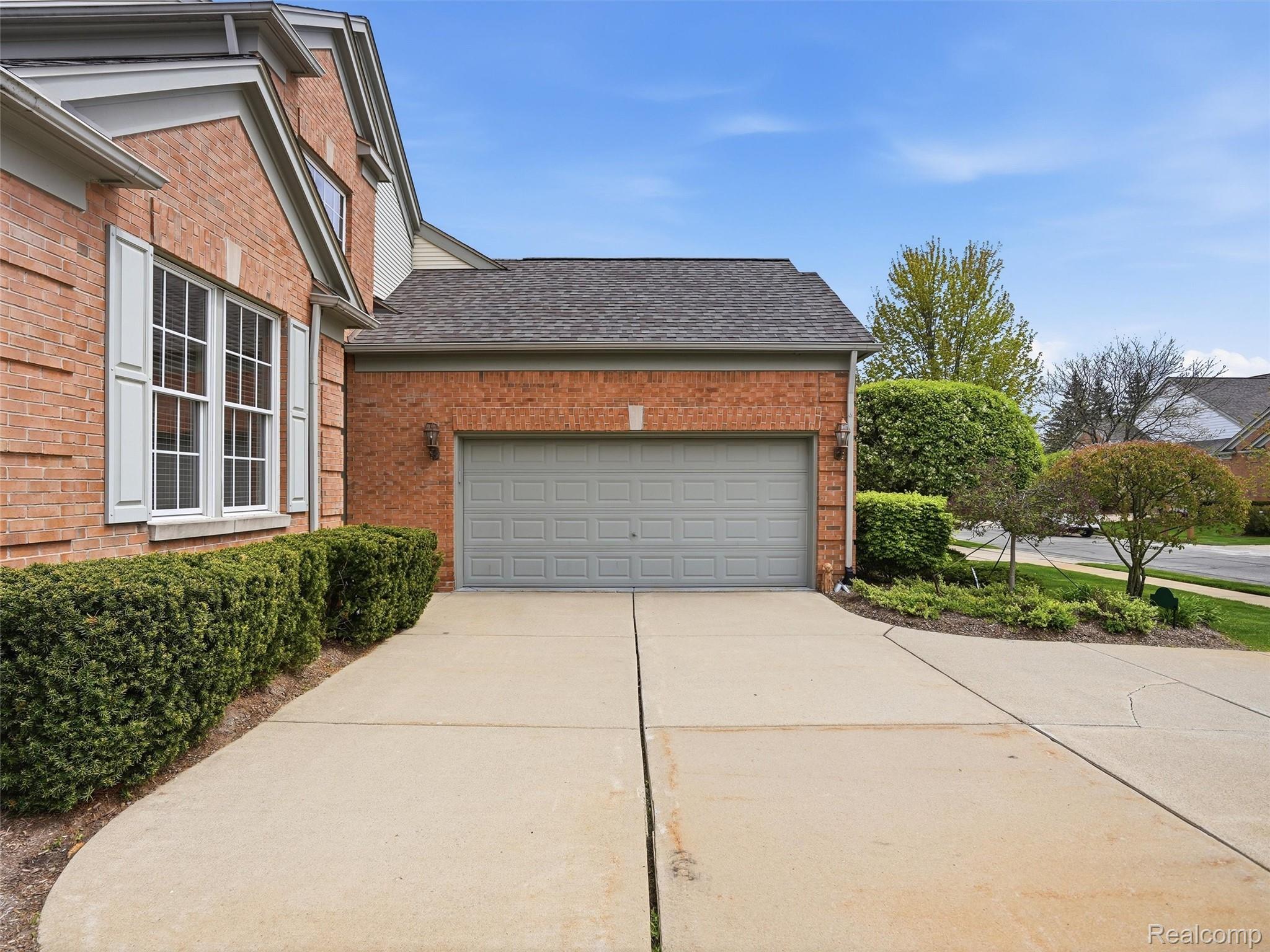5211 Belmonte Drive Rochester, MI 48306 - Photo 34 of 40 62-DSC06936.jpg