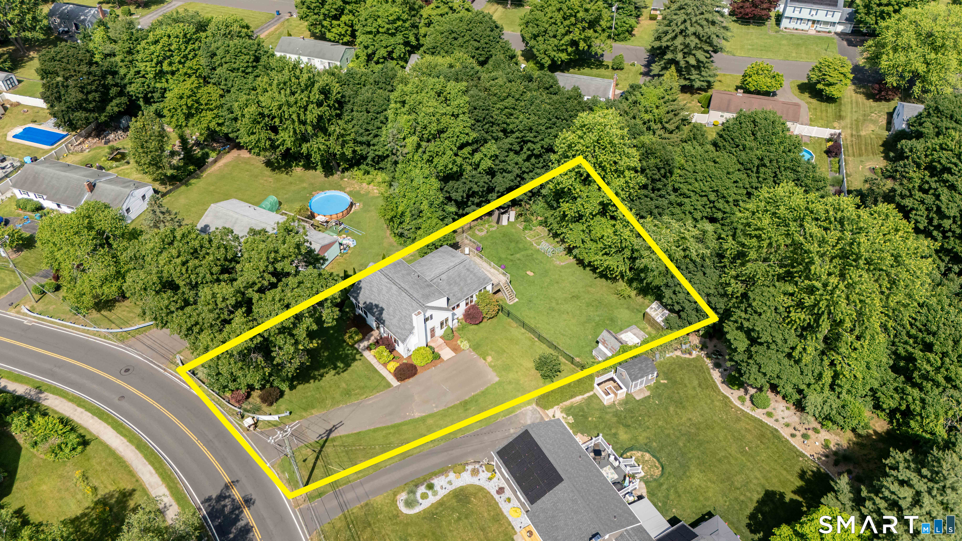 113 Regan Road Vernon, CT 06066 - Photo 6 of 16 Approximate lot lines