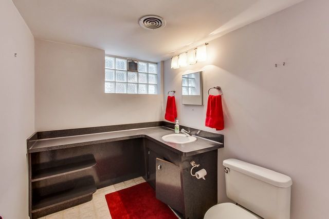 36 South Cowley Road Riverside, IL 60546 - Photo 35 of 42 a utility room with dryer and washer