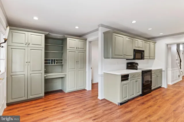 $359,900 | 48 Devonshire Square, Mechanicsburg, PA 17050