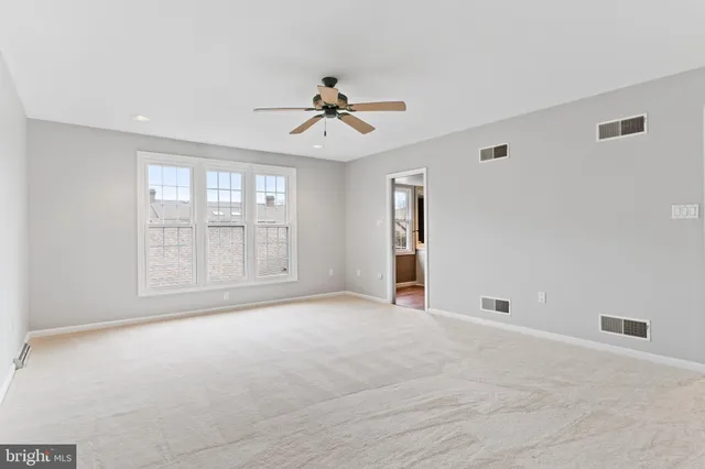 $359,900 | 48 Devonshire Square, Mechanicsburg, PA 17050