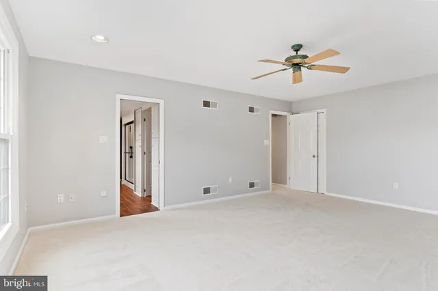 $359,900 | 48 Devonshire Square, Mechanicsburg, PA 17050