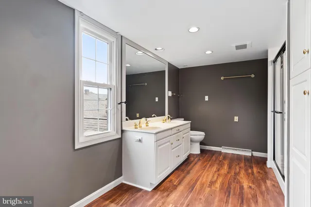 $359,900 | 48 Devonshire Square, Mechanicsburg, PA 17050