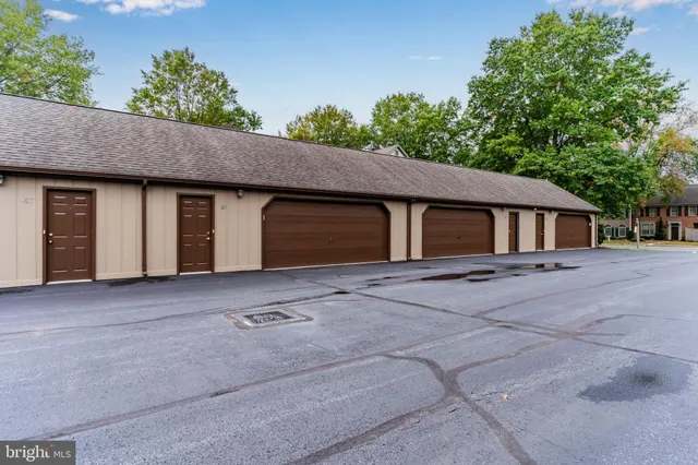 $359,900 | 48 Devonshire Square, Mechanicsburg, PA 17050