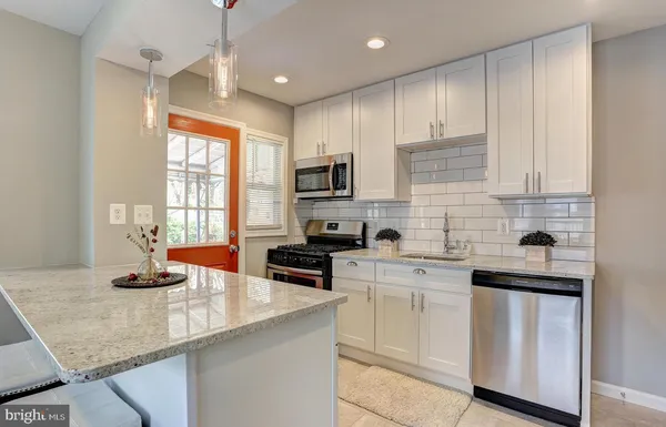 $2,250 | 1115 North Marlyn Avenue, Essex, MD 21221