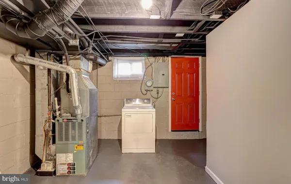 $2,250 | 1115 North Marlyn Avenue, Essex, MD 21221