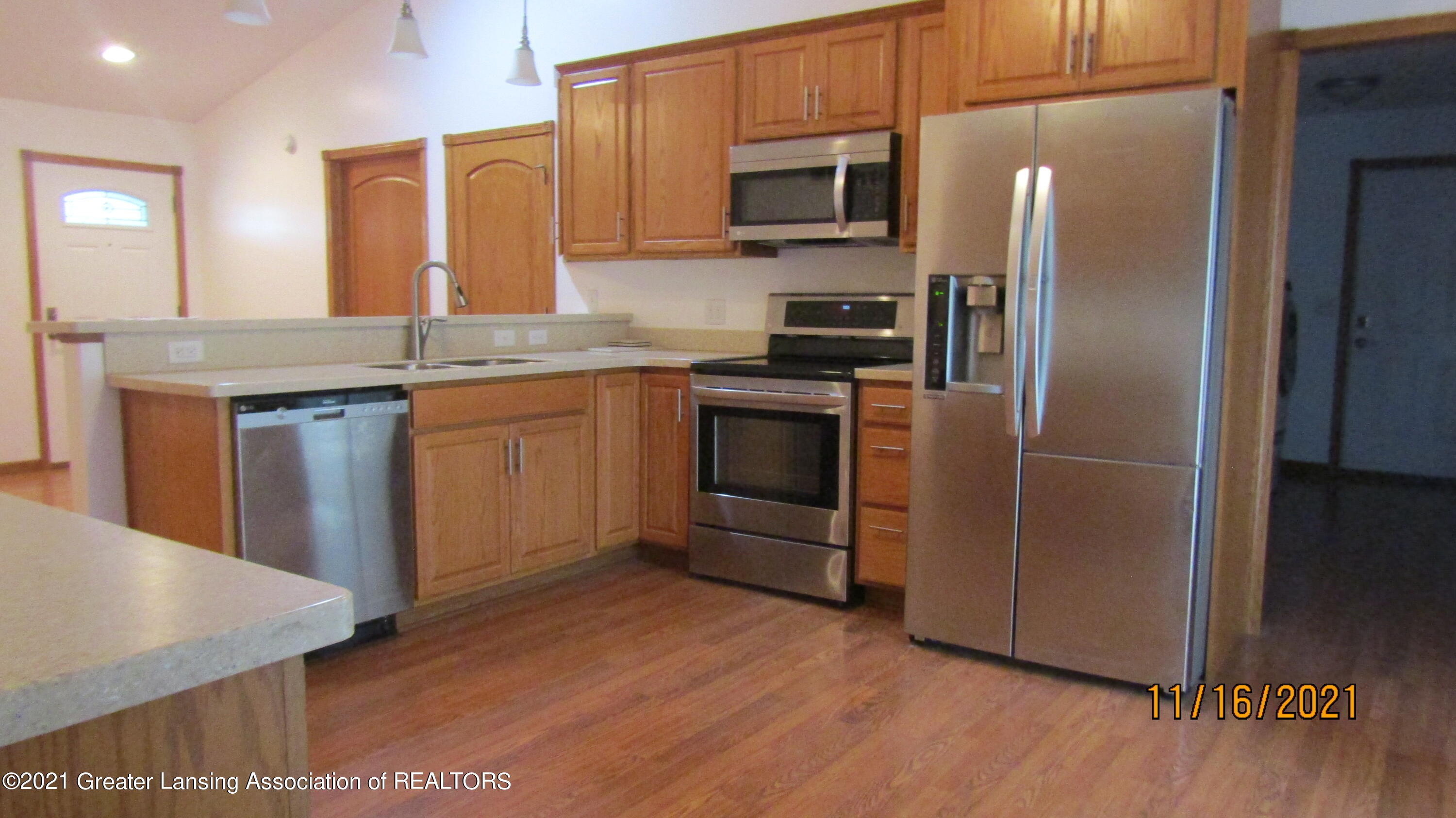 2335 North Hartel Road Charlotte, MI 48813 - Photo 7 of 22 IMG_0390