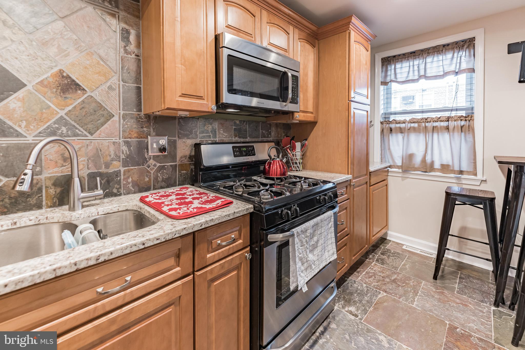 7553 Brentwood Road Philadelphia, PA 19151 - Photo 15 of 30 ....Easy Cleanup
