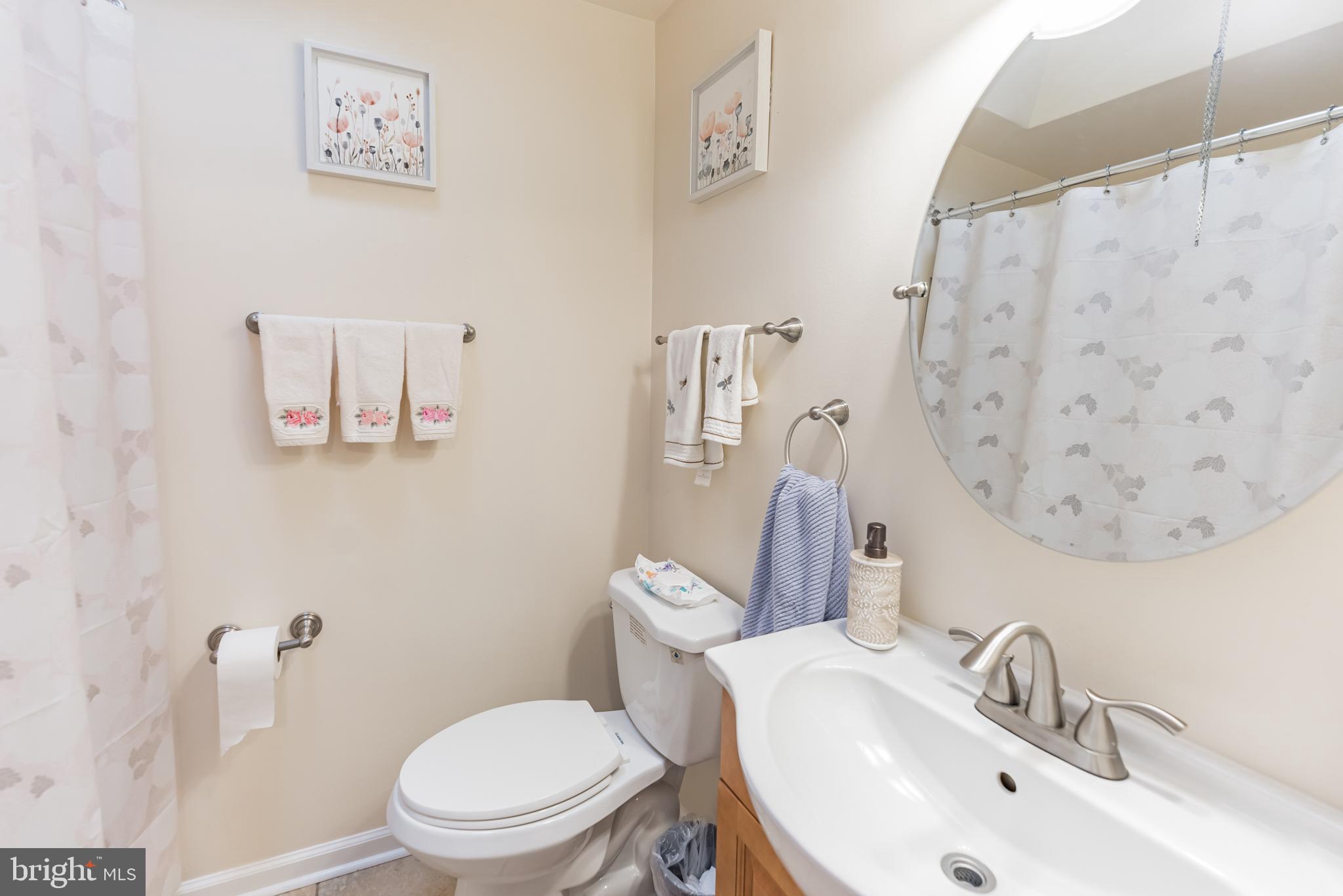 7553 Brentwood Road Philadelphia, PA 19151 - Photo 22 of 30 Main Bath