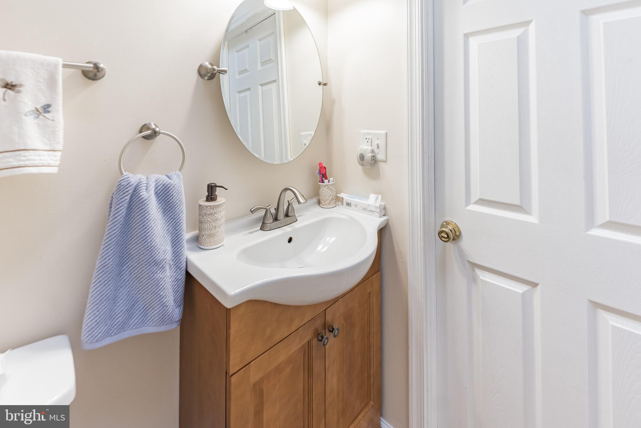 7553 Brentwood Road Philadelphia, PA 19151 - Photo 23 of 30 Modern Finishes