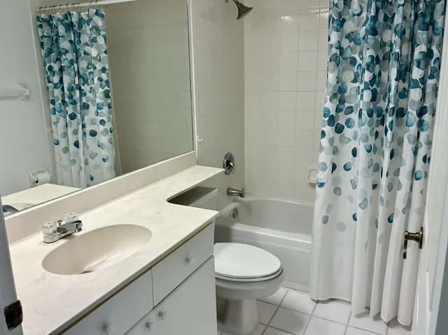 $1,900 | 1930 Westminster Circle, Unit 112, Vero Beach, FL 32966